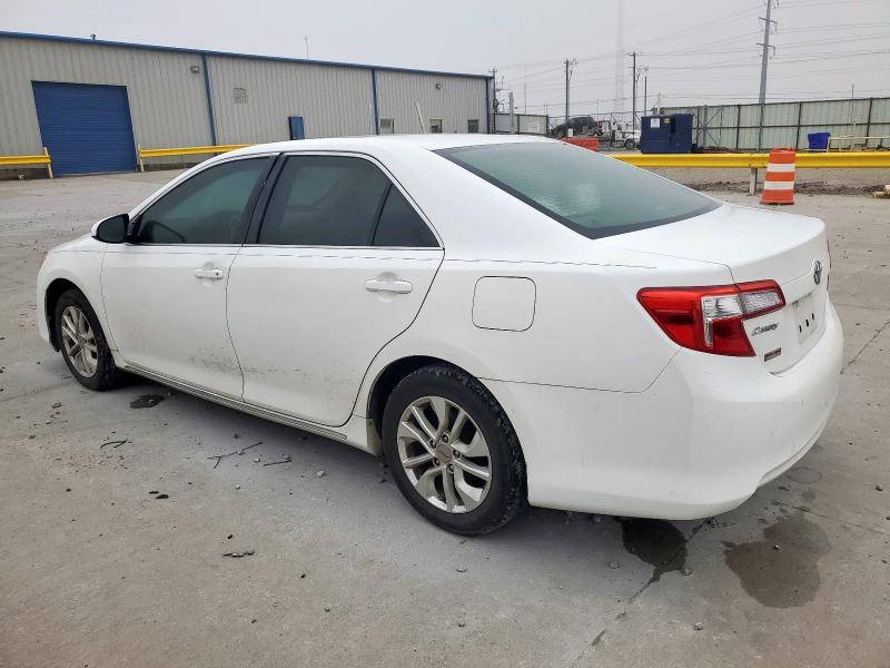 4T1BF1FK0CU533223 - 2012 TOYOTA CAMRY BASE 白色 照片 2