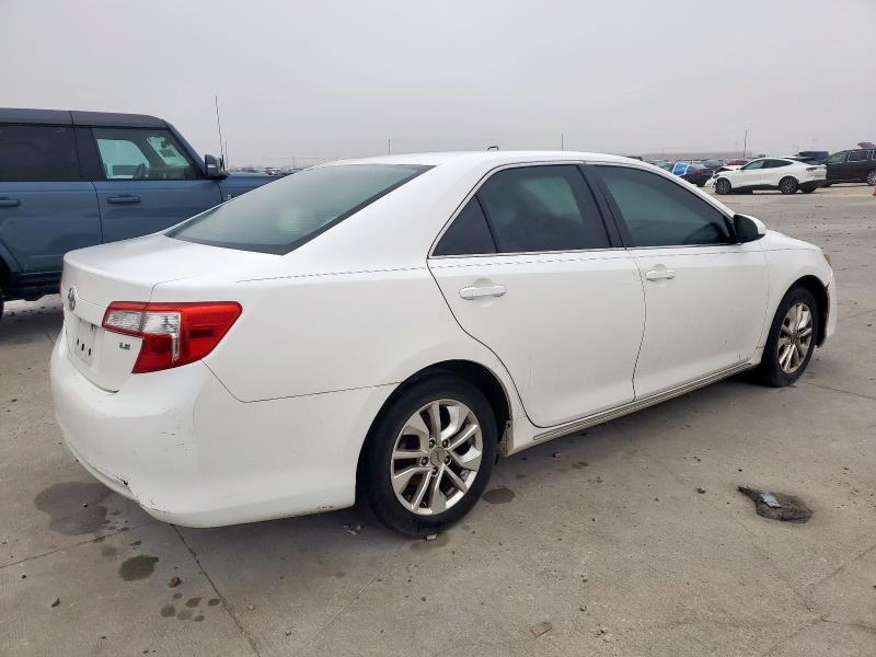 4T1BF1FK0CU533223 - 2012 TOYOTA CAMRY BASE 白色 照片 3