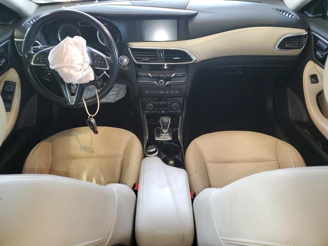 SJKCH5CR4JA058246 - 2018 INFINITI QX30 BASE BLACK photo 8