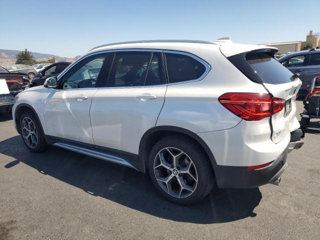 WBXHT3C30J3H32457 - 2018 BMW X1 XDRIVE28I WHITE photo 2