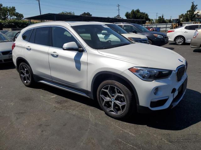 WBXHT3C30J3H32457 - 2018 BMW X1 XDRIVE28I WHITE photo 4
