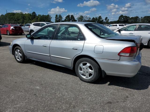 1HGCF86652A171668 - 2002 HONDA ACCORD VALUE SILVER photo 2