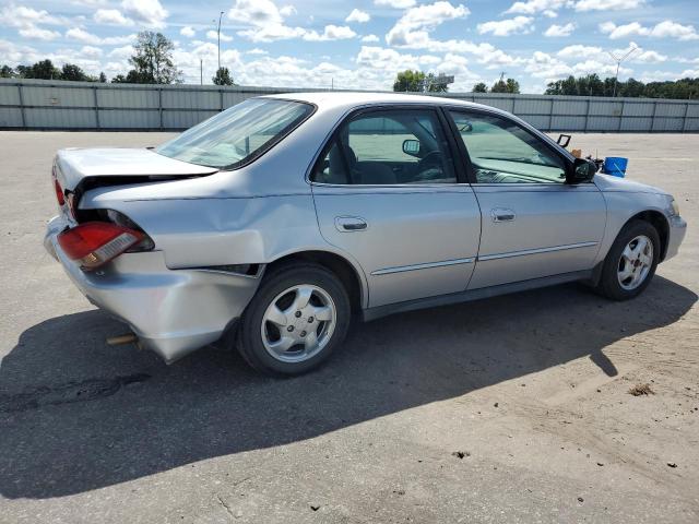 1HGCF86652A171668 - 2002 HONDA ACCORD VALUE SILVER photo 3