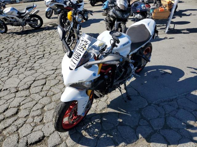 ZDMVABDS6HB003001 - 2017 DUCATI SUPERSPORT WHITE photo 2