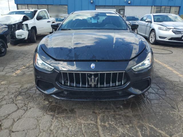 ZAM57YTS6J1259970 - 2018 MASERATI GHIBLI S Schwarz Foto 5