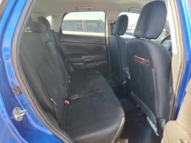 4A4AP3AU8FE024358 - 2015 MITSUBISHI OUTLANDER ES BLUE photo 11