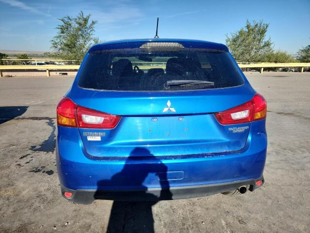 4A4AP3AU8FE024358 - 2015 MITSUBISHI OUTLANDER ES BLUE photo 6