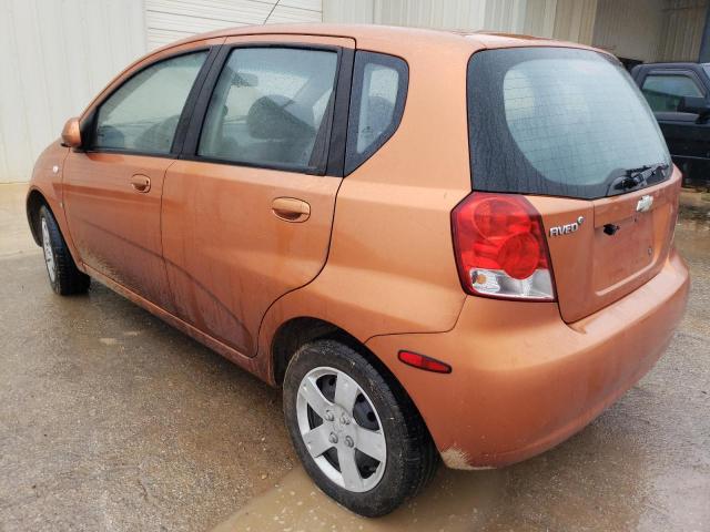 KL1TD66658B093346 - 2008 CHEVROLET AVEO BASE ORANGE photo 2