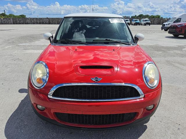 WMWMF73539TW85538 - 2009 MINI COOPER S 红色 照片 5