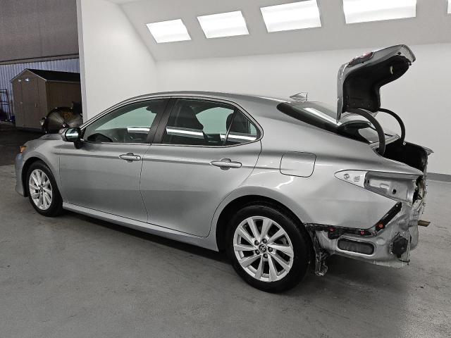 4T1C11AKXPU151636 - 2023 TOYOTA CAMRY LE SILVER photo 2