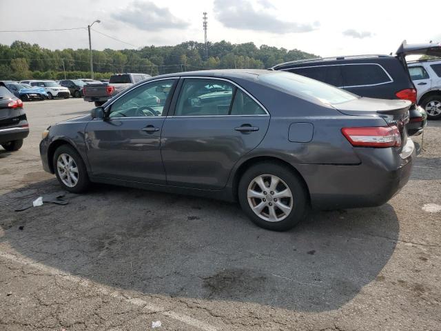 4T1BF3EK3BU654467 - 2011 TOYOTA CAMRY BASE GRAY photo 2