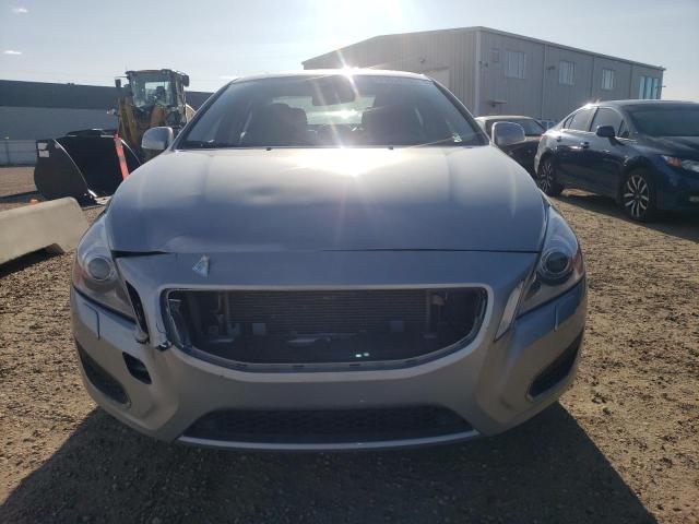 YV1902FH3D2184693 - 2013 VOLVO S60 T6 SILVER photo 5