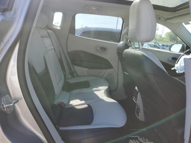 3C4NJDCB7KT679083 - 2019 JEEP COMPASS LIMITED فضي صورة 10