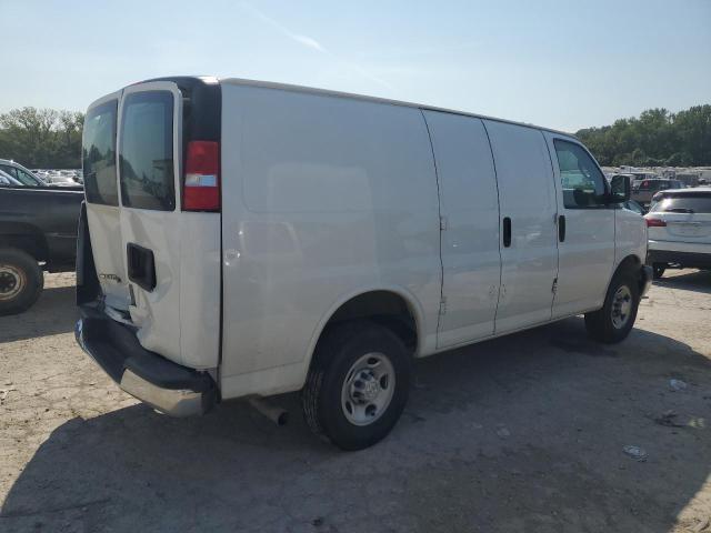 1GCWGAFPXP1243335 - 2023 CHEVROLET EXPRESS G2500 WHITE photo 3