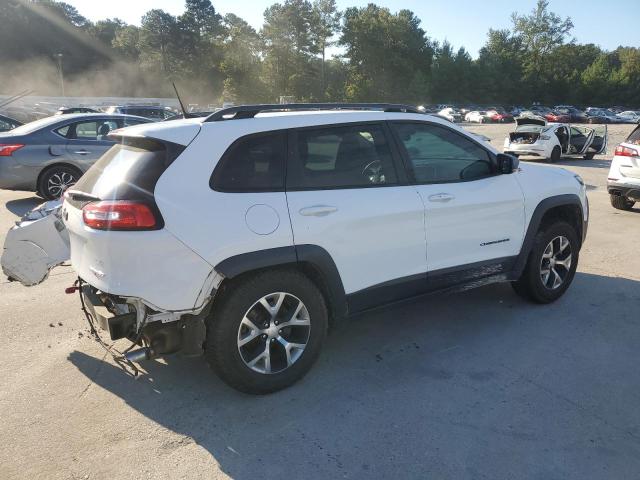 1C4PJMBX5JD619698 - 2018 JEEP CHEROKEE TRAILHAWK WHITE photo 3