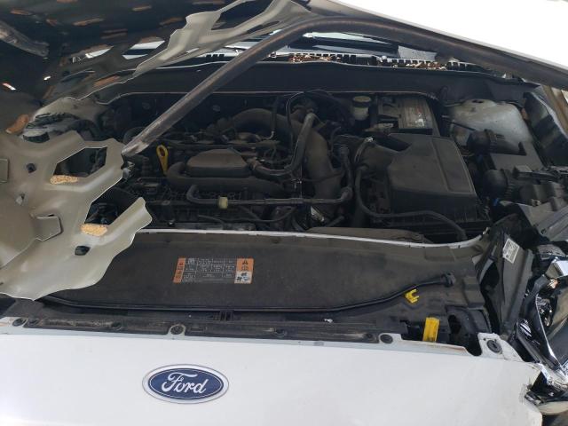 3FA6P0HDXFR227613 - 2015 FORD FUSION SE WHITE photo 11