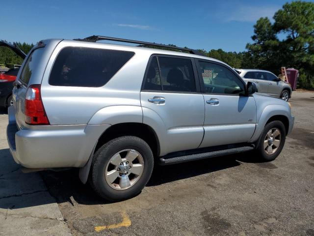 JTEZU14R18K016665 - 2008 TOYOTA 4RUNNER SR5 SILVER photo 3