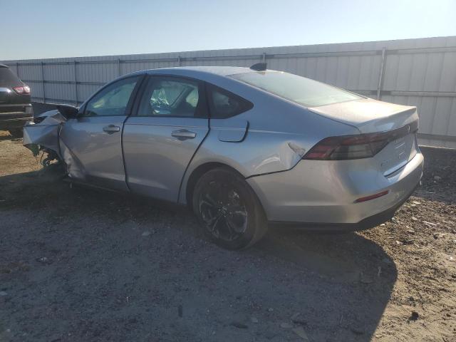 1HGCY1F41SA043329 - 2025 HONDA ACCORD SE SILVER photo 2