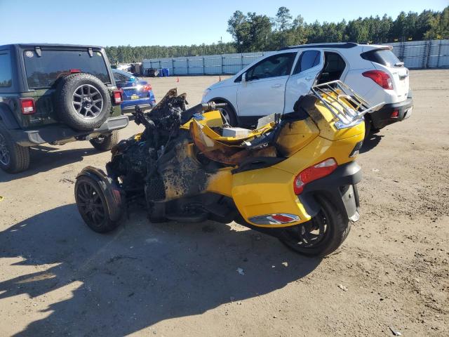 2BXNBBC11DV000253 - 2013 CAN-AM SPYDER ROA RT YELLOW photo 3