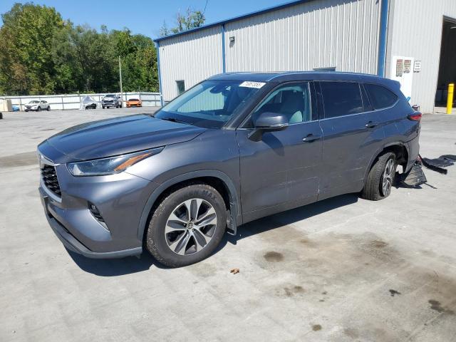 2021 TOYOTA HIGHLANDER XLE, 