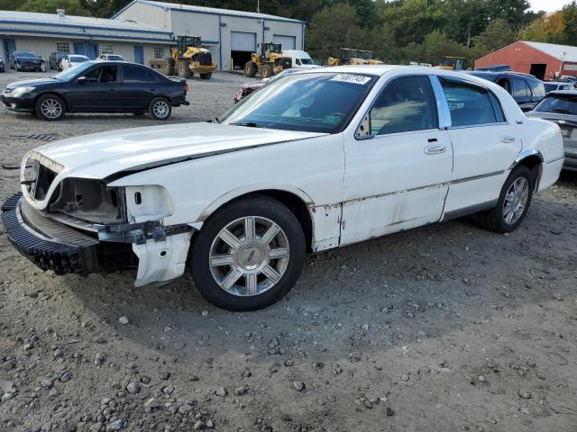 2LNBL8CV8AX631177 - 2010 LINCOLN TOWN CAR SIGNATURE LIMITED WHITE photo 1