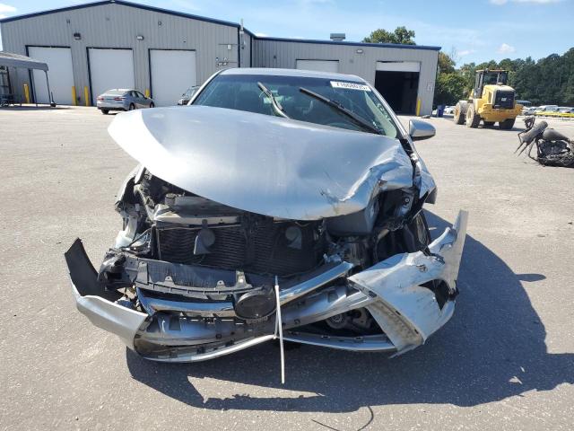 4T1BF1FK7HU784621 - 2017 TOYOTA CAMRY LE 银色 照片 5