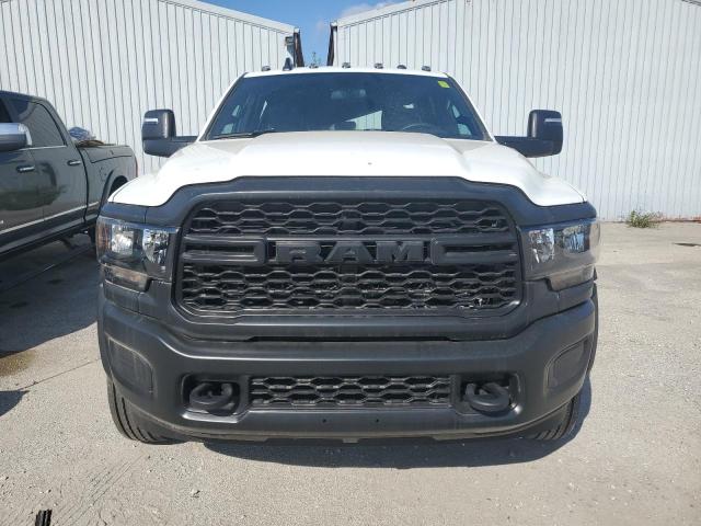 3C7WRNFL9RG314143 - 2024 RAM 5500 თეთრი ფოტო 5