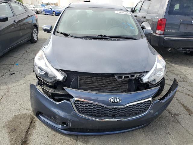 KNAFX4A61G5557719 - 2016 KIA FORTE LX GRAY photo 5