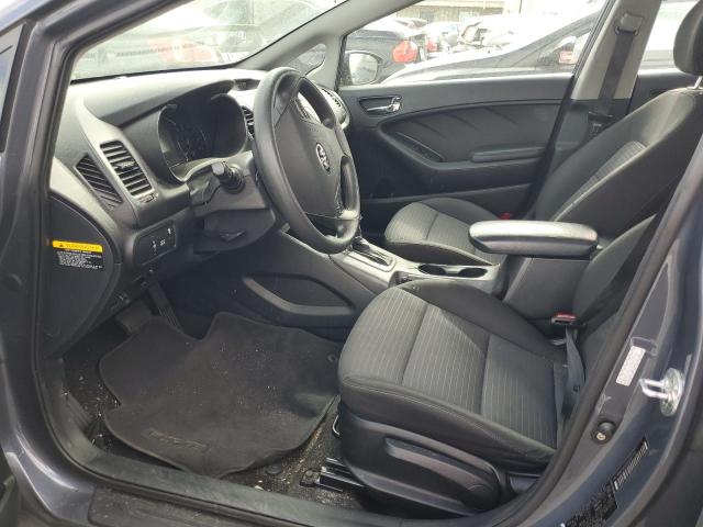 KNAFX4A61G5557719 - 2016 KIA FORTE LX GRAY photo 7