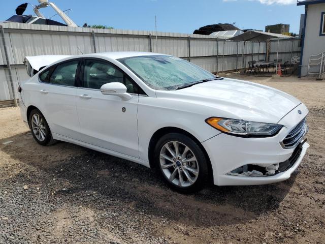 3FA6P0H7XHR370977 - 2017 FORD FUSION SE 白色 照片 4