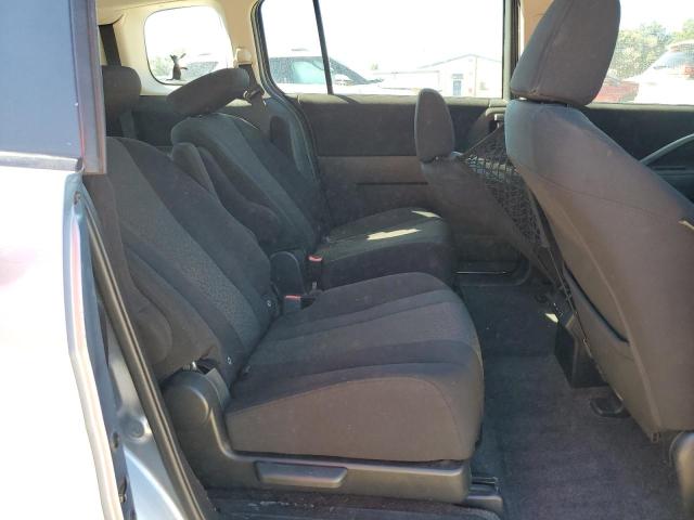 JM1CW2BL8C0104576 - 2012 MAZDA 5 SILVER photo 11