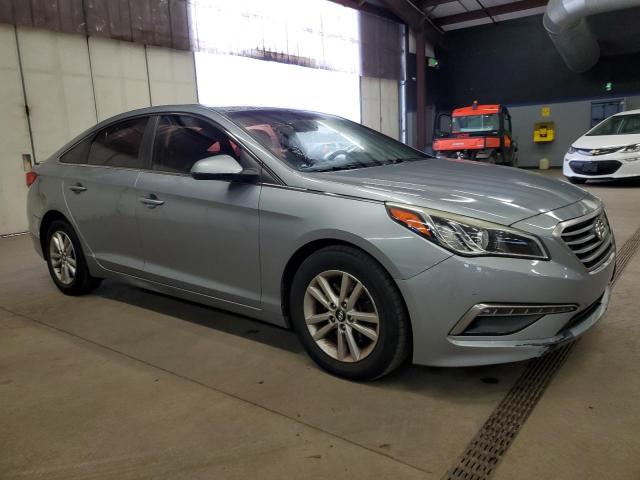 5NPE24AF6FH025801 - 2015 HYUNDAI SONATA SE SILVER photo 4