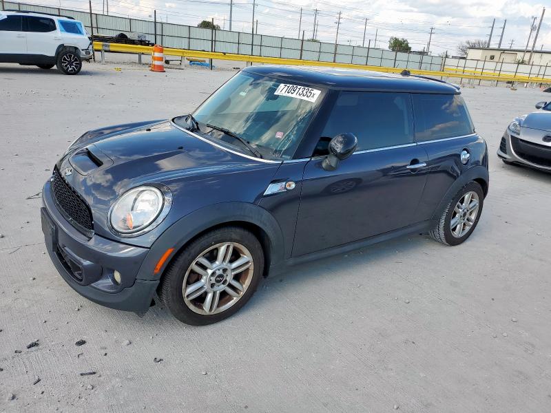 2013 MINI COOPER S, 