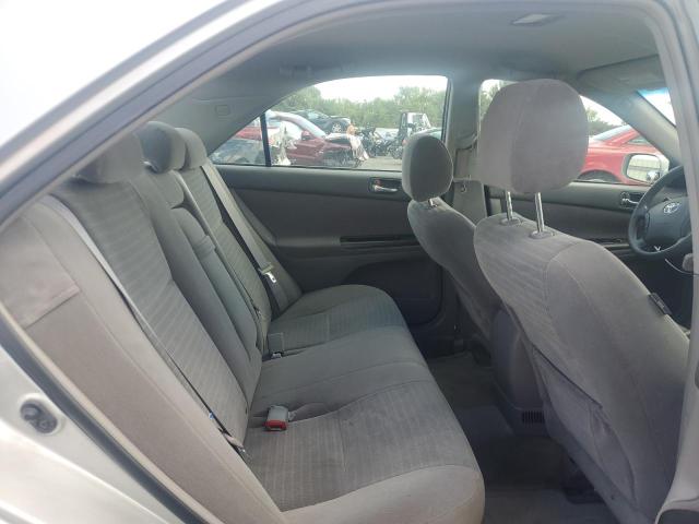 4T1BE30KX5U393238 - 2005 TOYOTA CAMRY LE SILVER photo 10