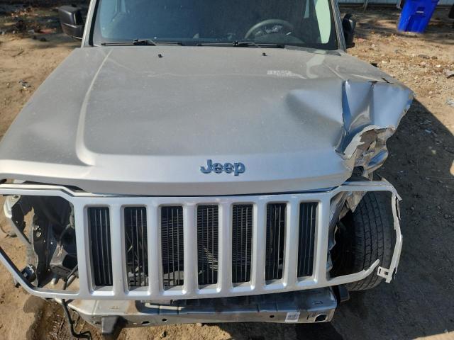 1C4PJLAKXCW165763 - 2012 JEEP LIBERTY SPORT 银色 照片 12