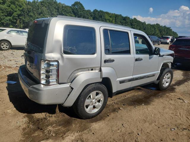 1C4PJLAKXCW165763 - 2012 JEEP LIBERTY SPORT 银色 照片 3