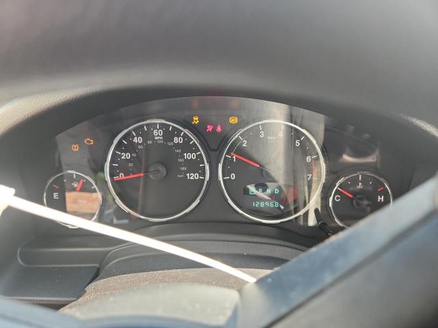 1C4PJLAKXCW165763 - 2012 JEEP LIBERTY SPORT 银色 照片 9