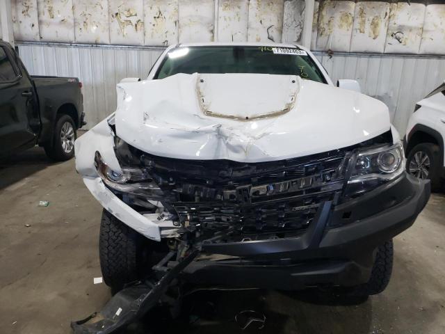 1GCGTEEN2K1138031 - 2019 CHEVROLET COLORADO ZR2 WHITE photo 5