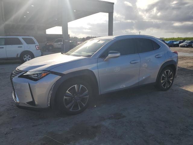 JTHY3JBHXK2003755 - 2019 LEXUS UX 200 SILVER photo 1