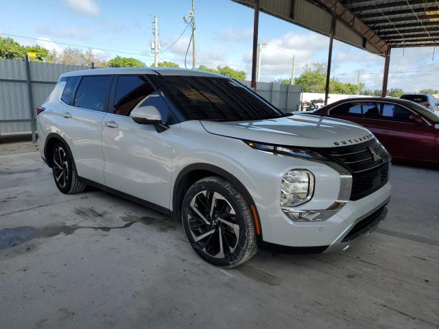 JA4J3UA80PZ053451 - 2023 MITSUBISHI OUTLANDER SE Белый фото 4