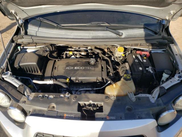 1G1JA5SH6F4136290 - 2015 CHEVROLET SONIC LS ნაცრისფერი ფოტო 11