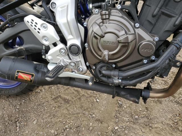 JYARM06E3GA006616 - 2016 YAMAHA FZ07 TWO TONE photo 9