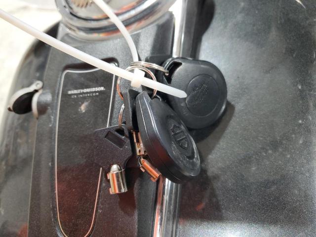 1HD1FC4117Y718366 - 2007 HARLEY-DAVIDSON FLHTCUI BLACK photo 8