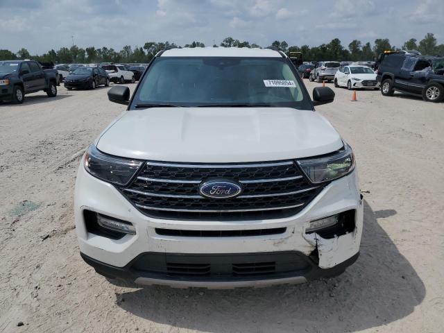 1FMSK7DH9MGA56619 - 2021 FORD EXPLORER XLT WHITE photo 5