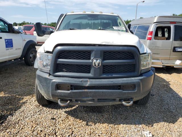3C7WRMALXJG147300 - 2018 RAM 5500 Biały zdjęcie 5