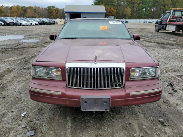 1LNLM81W9VY741156 - 1997 LINCOLN TOWN CAR EXECUTIVE RED photo 5