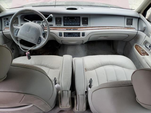 1LNLM81W9VY741156 - 1997 LINCOLN TOWN CAR EXECUTIVE RED photo 8