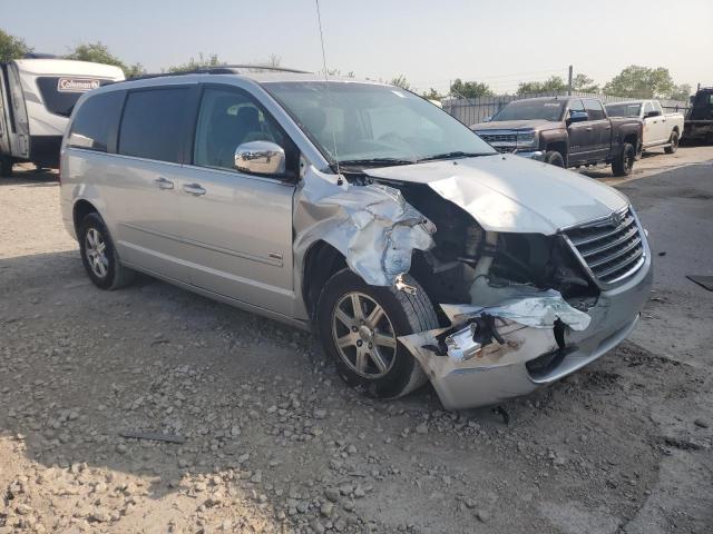 2A8HR54P38R754064 - 2008 CHRYSLER TOWN & COU TOURING SILVER photo 4