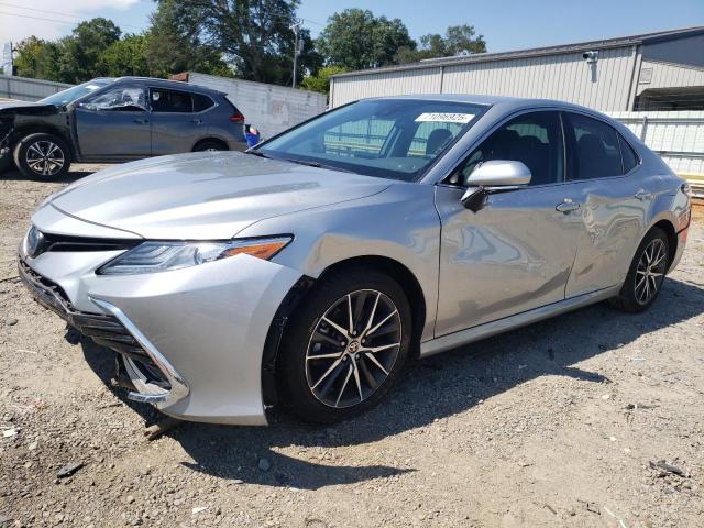 2022 TOYOTA CAMRY XLE, 