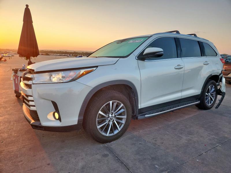 2019 TOYOTA HIGHLANDER SE, 